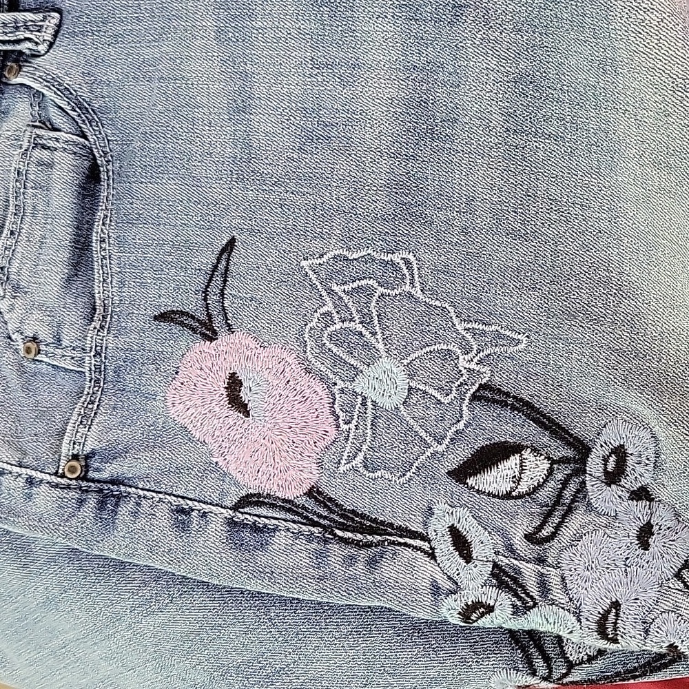 Laurie Felt womens classic slim leg jeans sz 22w floral embroidery - Picture 9 of 11